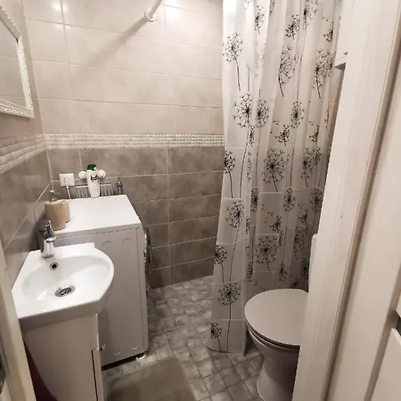 Loovely 1-bedroom Unit At The Hart Of *